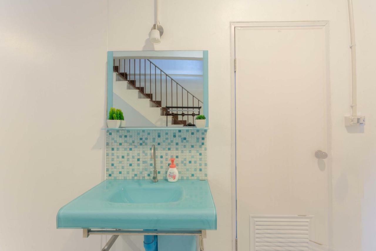 Why Not House Hostel Τσιάνγκ Μάι Εξωτερικό φωτογραφία