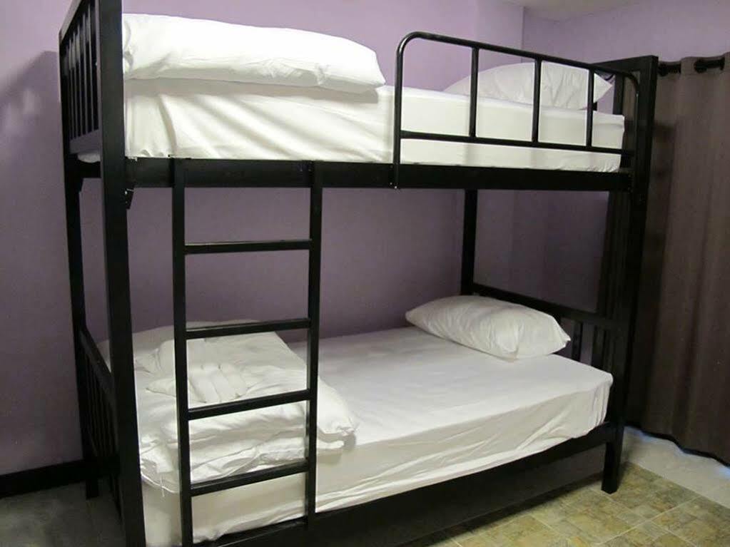 Why Not House Hostel Τσιάνγκ Μάι Εξωτερικό φωτογραφία