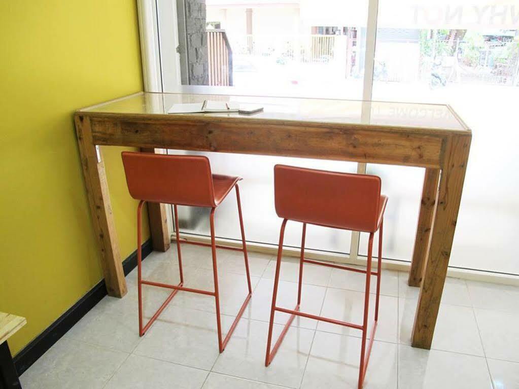 Why Not House Hostel Τσιάνγκ Μάι Εξωτερικό φωτογραφία